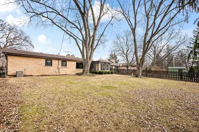 407 E Berkshire Lane, Mount Prospect, IL 60056 - Photo 16
