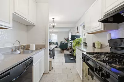 311 Meadow Court, Vernon Hills, IL 60061 - Photo 4