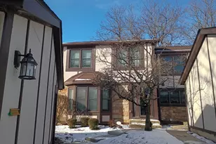 46 White Oak Cir, Saint Charles, IL 60174 - Photo 10