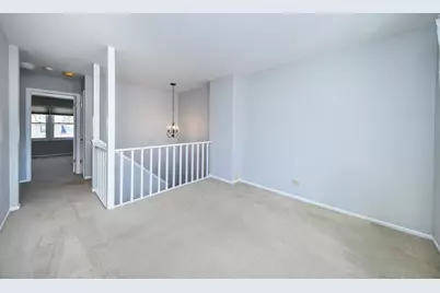 46 White Oak Circle #46, Saint Charles, IL 60174 - Photo 6