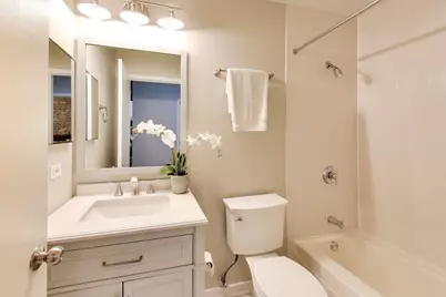 300 W Grand Avenue #210, Chicago, IL 60654 - Photo 14