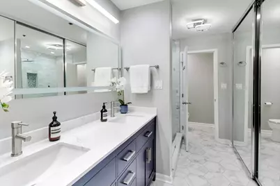 300 W Grand Avenue #210, Chicago, IL 60654 - Photo 8