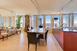 100 E Walton St, Chicago, IL 60611 - Photo 14