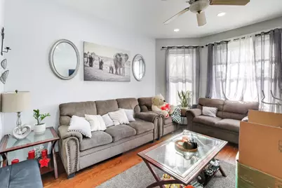 4256 W Kamerling Avenue, Chicago, IL 60651 - Photo 6