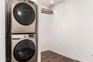 5900 Oakwood Dr, Lisle, IL 60532 - Photo 8