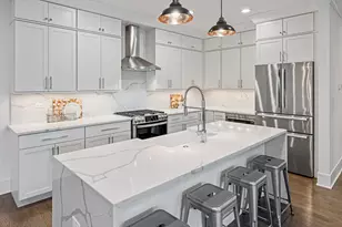 5748 N Hermitage Ave, Chicago, IL 60660 - Photo 14
