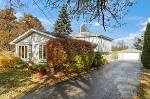 3068 Hickory Rd, Homewood, IL 60430 - Photo 2