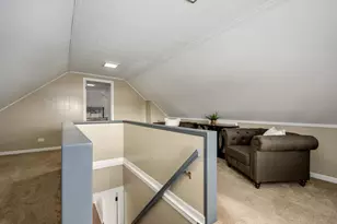 6057 W Melrose St, Chicago, IL 60634 - Photo 16