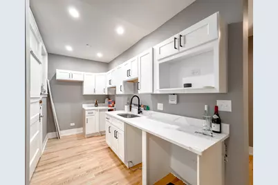 626 W Stratford Place #1E, Chicago, IL 60657 - Photo 2