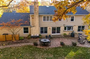 30 Regent Ln, Lincolnshire, IL 60069 - Photo 48