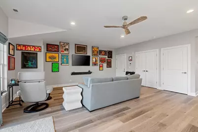 319 S Glendale Avenue #303, Barrington, IL 60010 - Photo 6