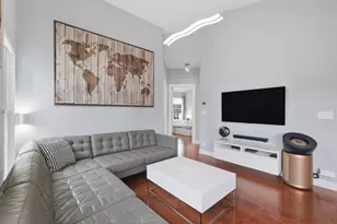 1164 Talbots Ln, Elk Grove Village, IL 60007 - Photo 8