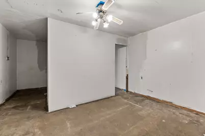 10606 S Torrence Avenue, Chicago, IL 60617 - Photo 18