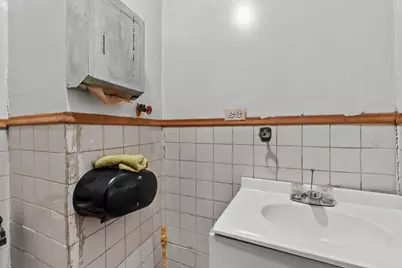 10606 S Torrence Avenue, Chicago, IL 60617 - Photo 12