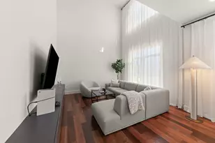 1081 Bartholdi Ct, Carol Stream, IL 60188 - Photo 4