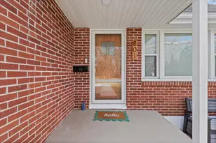 801 W Clark St, Champaign, IL 61820 - Photo 4
