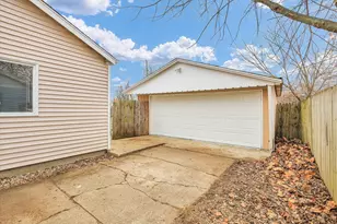 1905 Cynthia Dr, Champaign, IL 61821 - Photo 22