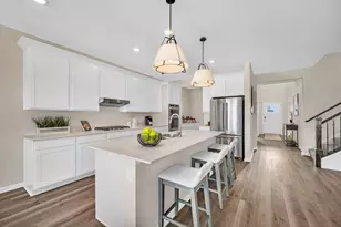 281 Snowdrop Ln, Elgin, IL 60124 - Photo 6