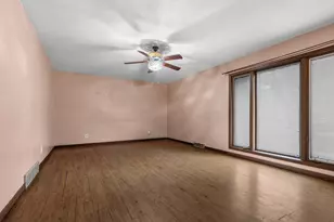 1303 Campus Hills Blvd, Rockford, IL 61103 - Photo 10