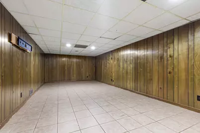 1303 Campus Hills Boulevard, Rockford, IL 61103 - Photo 12