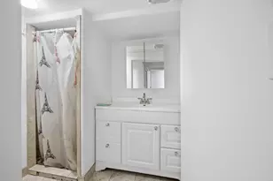 4646 River Rd, Schiller Park, IL 60176 - Photo 20