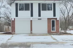 18009 Ravisloe Terrace, Country Club Hills, IL 60478 - Photo 2