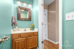 2303 Fox Bluff Ln, Spring Grove, IL 60081 - Photo 22