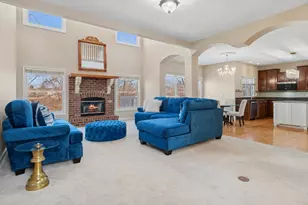 2667 Charter Oak Dr, Aurora, IL 60502 - Photo 8