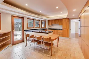 28 Muirwood Dr, Glen Ellyn, IL 60137 - Photo 10