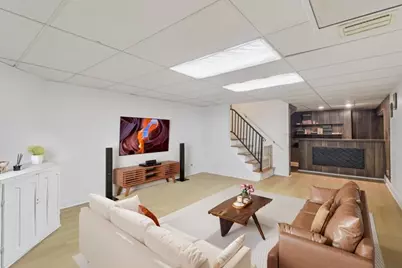 105 W Dover Drive, Mount Prospect, IL 60056 - Photo 14