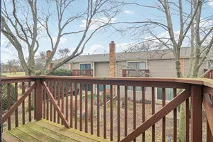 105 W Dover Dr, Mount Prospect, IL 60056 - Photo 28