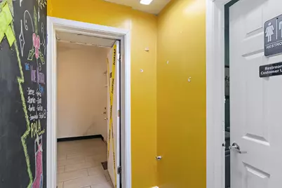 59 S Grove Avenue #LOWER, Elgin, IL 60120 - Photo 8