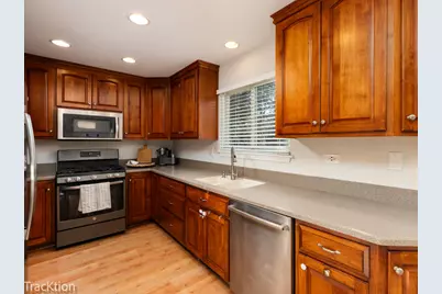6385 Winstead Court, Lisle, IL 60532 - Photo 6