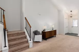 6385 Winstead Ct, Lisle, IL 60532 - Photo 4