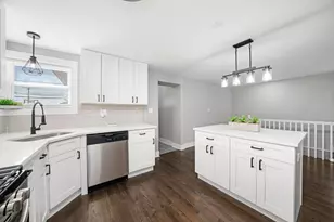 819 E 98th Pl, Chicago, IL 60628 - Photo 14