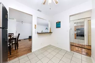 7525 Nantucket Dr, Darien, IL 60561 - Photo 12