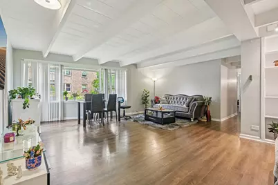 2142 W Rosemont Avenue #1A, Chicago, IL 60659 - Photo 2