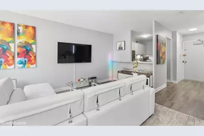 4250 N Marine Drive #1925, Chicago, IL 60613 - Photo 6