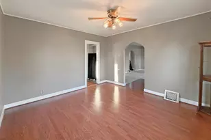 1614 S Carroll Ave, Freeport, IL 61032 - Photo 6