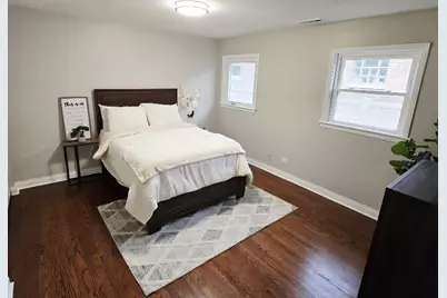 2817 W 100th Place, Evergreen Park, IL 60805 - Photo 8