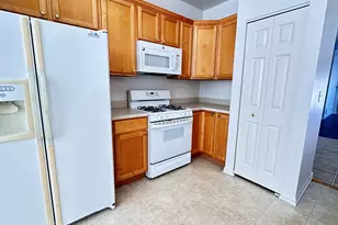 1535 Reserve Ln, Dekalb, IL 60115 - Photo 2