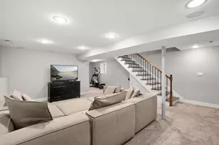 3940 N Christiana Ave, Chicago, IL 60618 - Photo 32