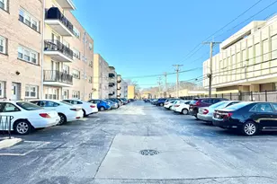 5200 Galitz St, Skokie, IL 60077 - Photo 26