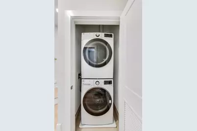 3339 N Ridgeway Avenue #1S, Chicago, IL 60618 - Photo 18