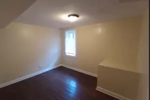 8602 S Houston Ave, Chicago, IL 60617 - Photo 6