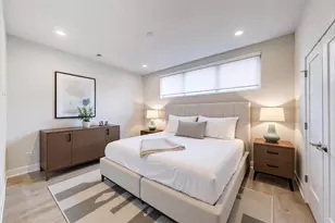 3339 N Ridgeway Ave, Chicago, IL 60618 - Photo 12