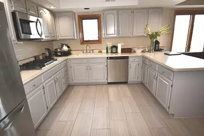 1S045 Spring Road #H2, Oakbrook Terrace, IL 60181 - Photo 14