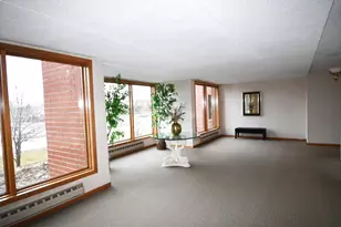 1S045 Spring Rd, Oakbrook Terrace, IL 60181 - Photo 10