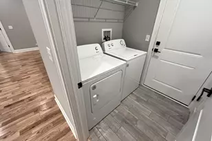 517 Cobblestone Cir, Harvard, IL 60033 - Photo 12