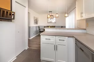 23 Carey Ln, Streamwood, IL 60107 - Photo 14